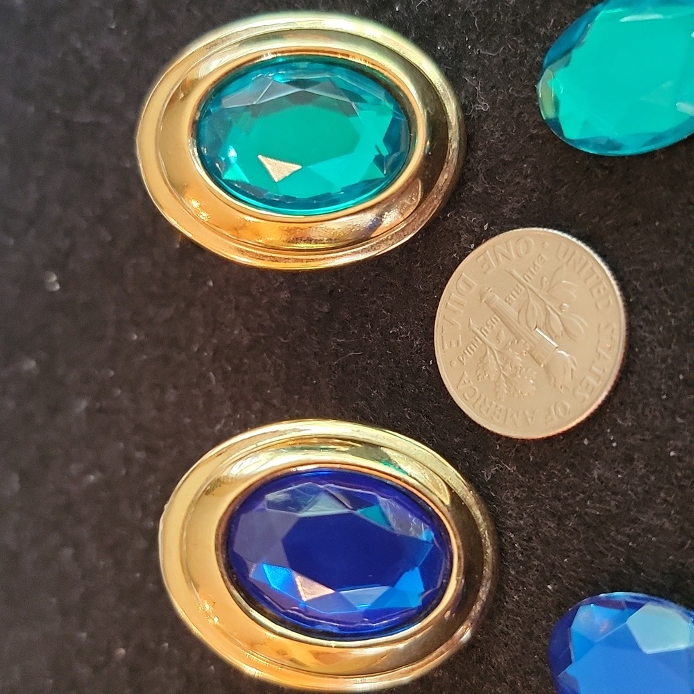 VINTAGE Premier Designs Goldtone Clip Earrings - Picture 4 of 4